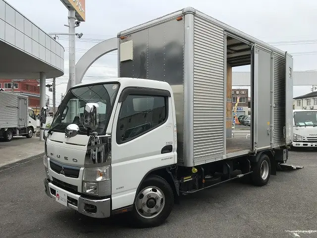 三菱 キャンター TPG-FEA50(2WD)の写真9