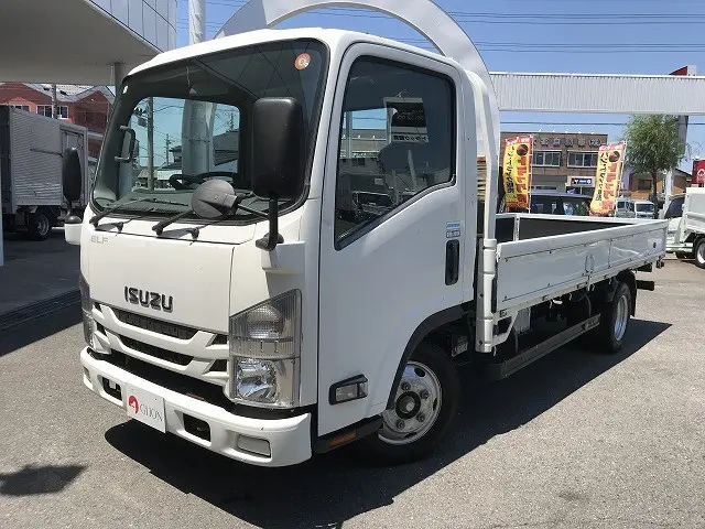 いすゞ エルフ TPG-NLR85AR(2WD)の写真1
