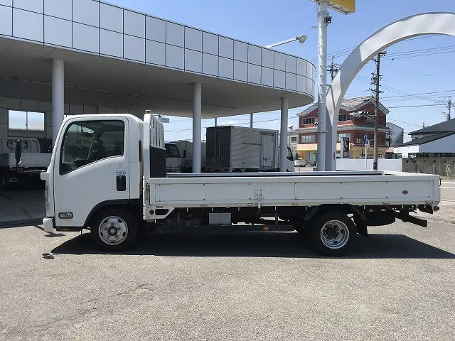 いすゞ エルフ TPG-NLR85AR(2WD)の写真7