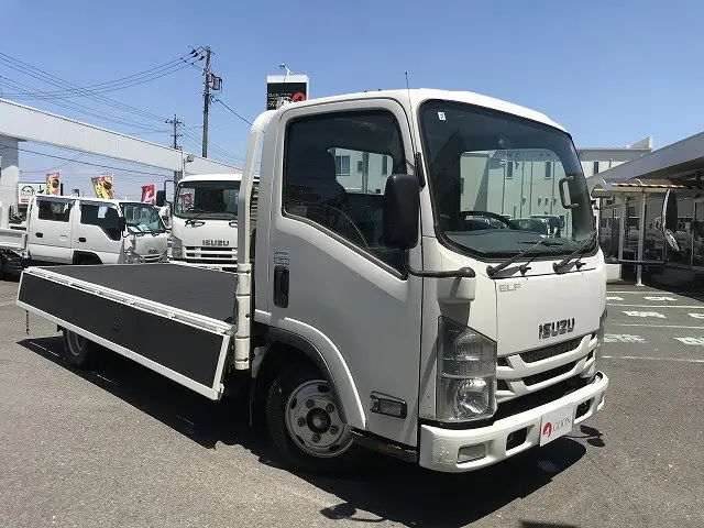 いすゞ エルフ TPG-NLR85AR(2WD)の写真10