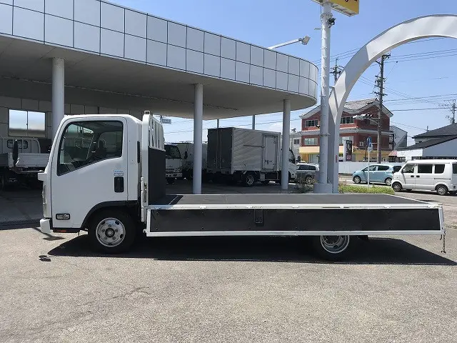 いすゞ エルフ TPG-NLR85AR(2WD)の写真14