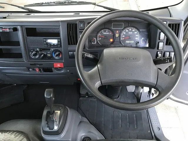 いすゞ エルフ TPG-NLR85AR(2WD)の写真24