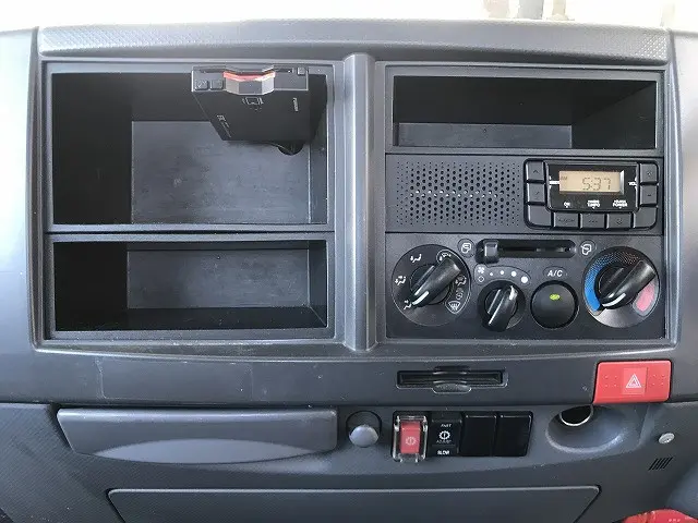 いすゞ エルフ TPG-NLR85AR(2WD)の写真26