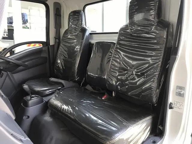 いすゞ エルフ TPG-NLR85AR(2WD)の写真33