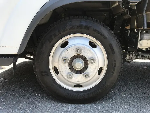 いすゞ エルフ TPG-NLR85AR(2WD)の写真40