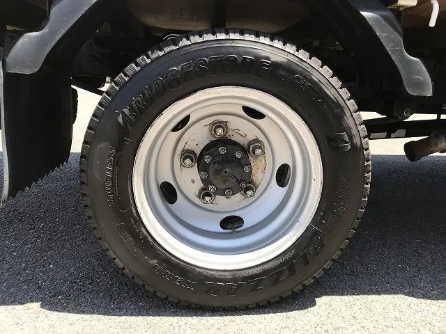 いすゞ エルフ TPG-NLR85AR(2WD)の写真42