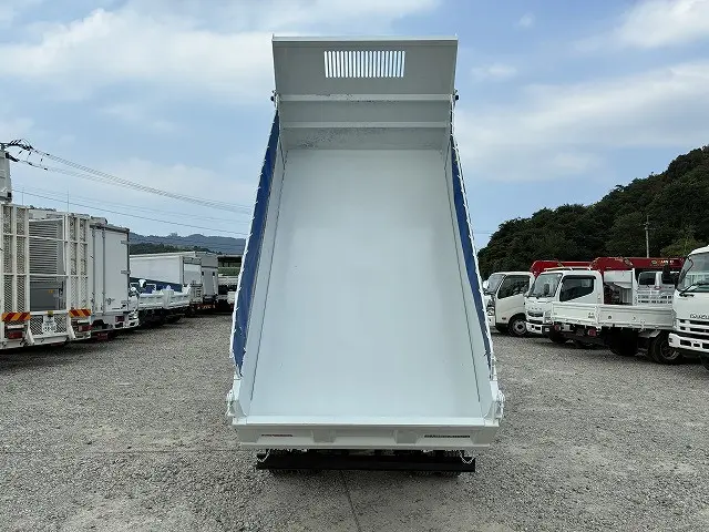 三菱 キャンター TPG-FBA60(2WD)の写真7