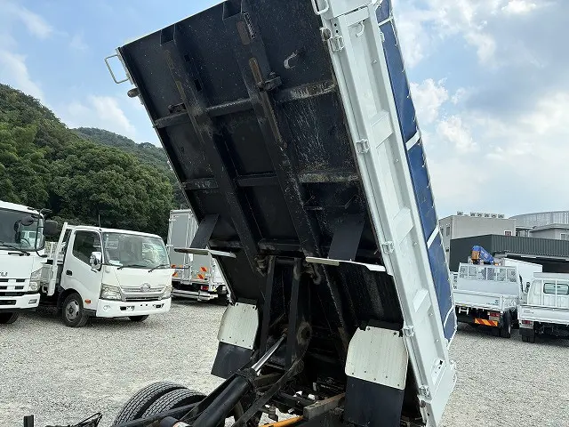 三菱 キャンター TPG-FBA60(2WD)の写真24