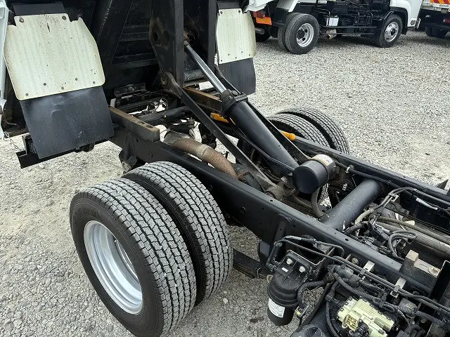 三菱 キャンター TPG-FBA60(2WD)の写真29