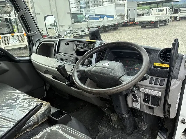 三菱 キャンター TPG-FBA60(2WD)の写真35