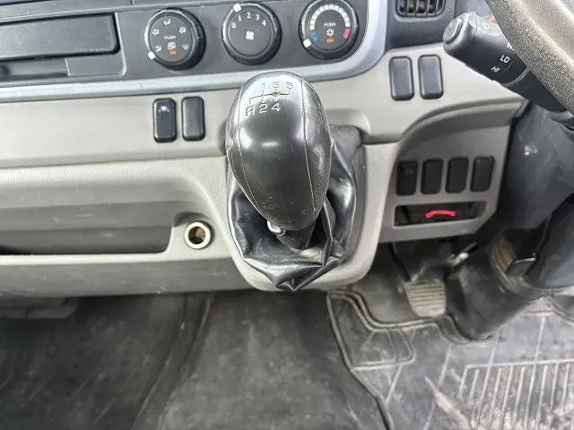 三菱 キャンター TPG-FBA60(2WD)の写真36