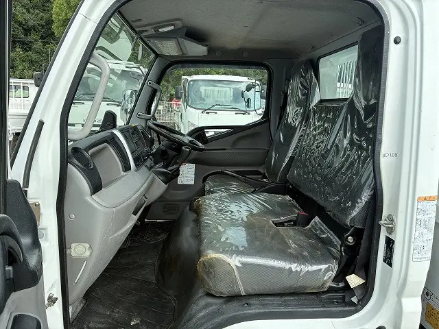 三菱 キャンター TPG-FBA60(2WD)の写真39