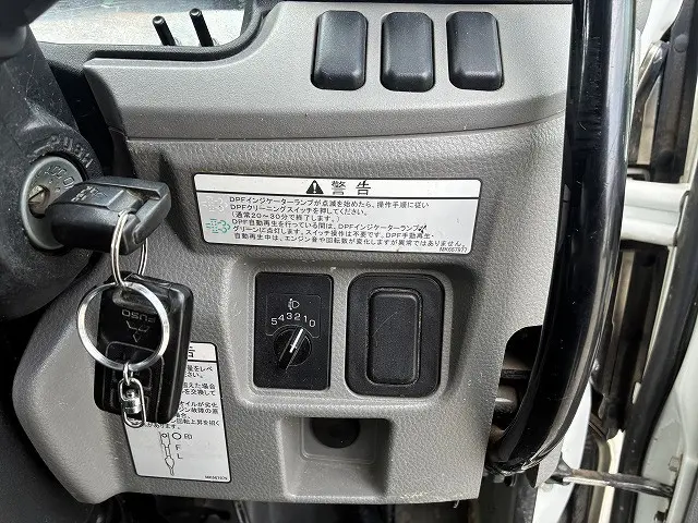 三菱 キャンター TPG-FBA60(2WD)の写真49