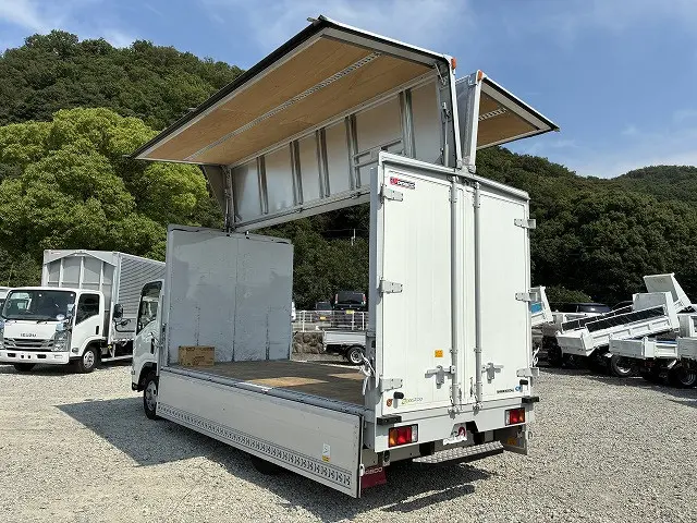 いすゞ エルフ 2RG-NPR88AM(2WD)の写真10