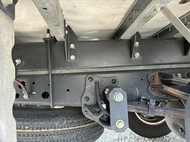 いすゞ エルフ 2RG-NPR88AM(2WD)の写真31