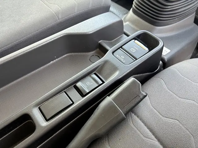 いすゞ エルフ 2RG-NPR88AM(2WD)の写真46