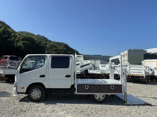 トヨタ ダイナ 2RG-XZU605(2WD)の写真11
