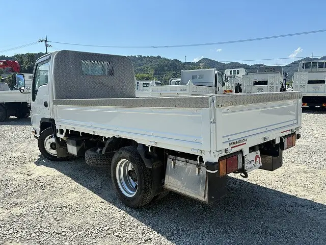 いすゞ エルフ 2RG-NJR88A(2WD)の写真6