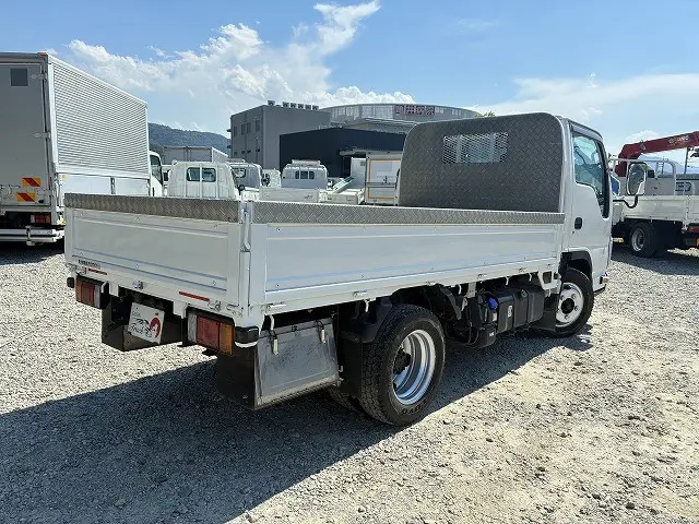 いすゞ エルフ 2RG-NJR88A(2WD)の写真8