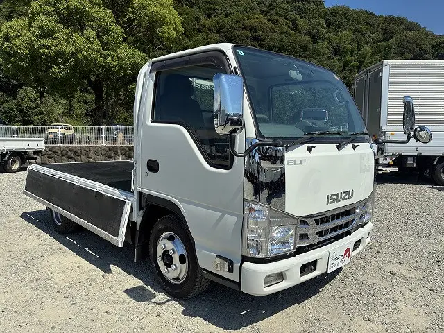 いすゞ エルフ 2RG-NJR88A(2WD)の写真10