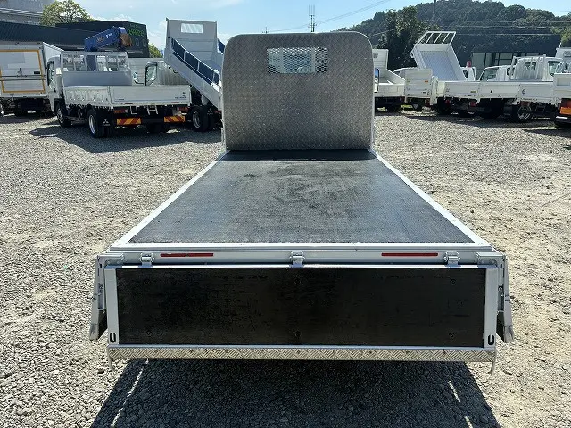 いすゞ エルフ 2RG-NJR88A(2WD)の写真14