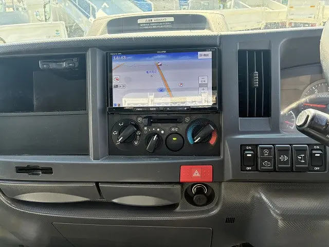 いすゞ エルフ 2RG-NJR88A(2WD)の写真34