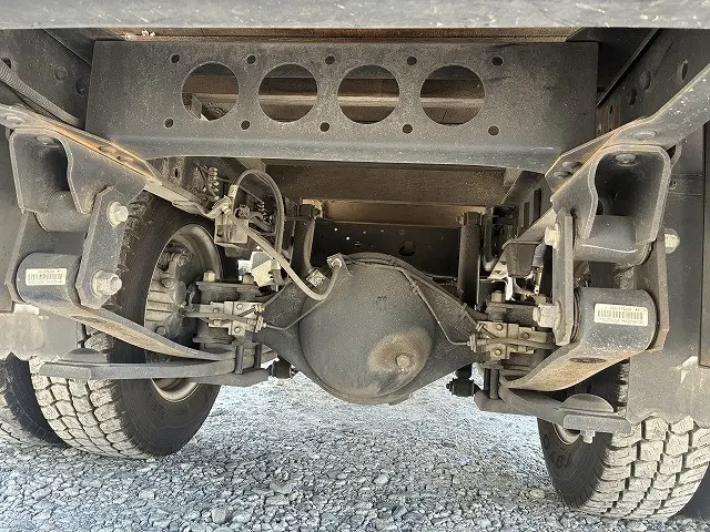 いすゞ エルフ 2RG-NJR88A(2WD)の写真43