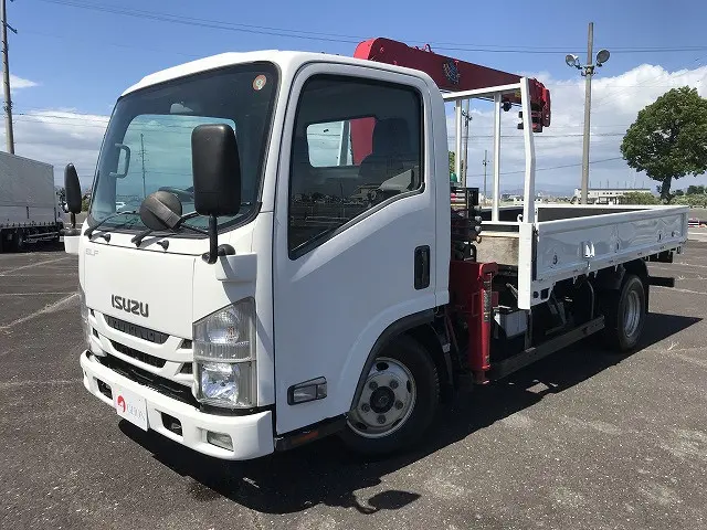 いすゞ エルフ TPG-NMR85AR(2WD)の写真1