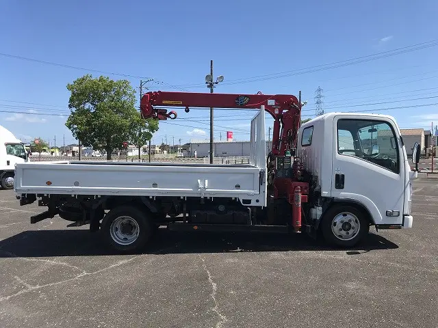 いすゞ エルフ TPG-NMR85AR(2WD)の写真8