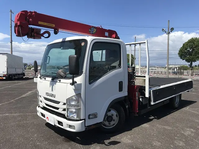 いすゞ エルフ TPG-NMR85AR(2WD)の写真9