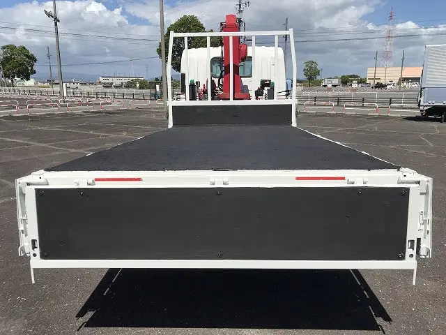いすゞ エルフ TPG-NMR85AR(2WD)の写真12