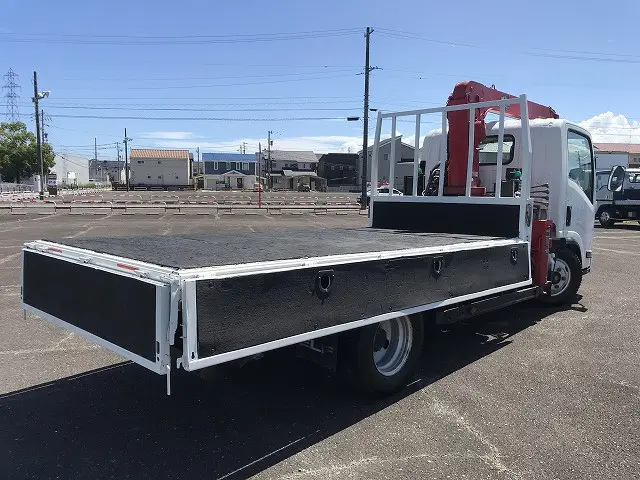 いすゞ エルフ TPG-NMR85AR(2WD)の写真13