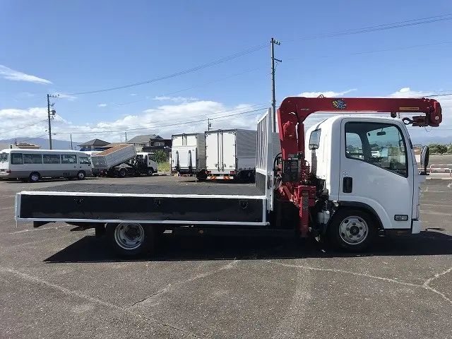 いすゞ エルフ TPG-NMR85AR(2WD)の写真15