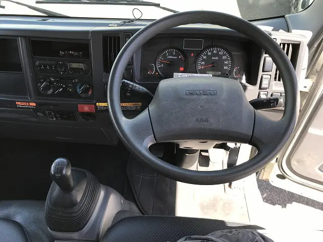 いすゞ エルフ TPG-NMR85AR(2WD)の写真44