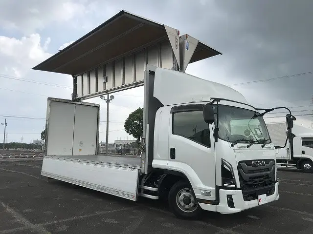 いすゞ フォワード 2RG-FRR90T4(2WD)の写真3