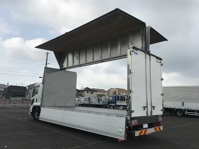 いすゞ フォワード 2RG-FRR90T4(2WD)の写真4