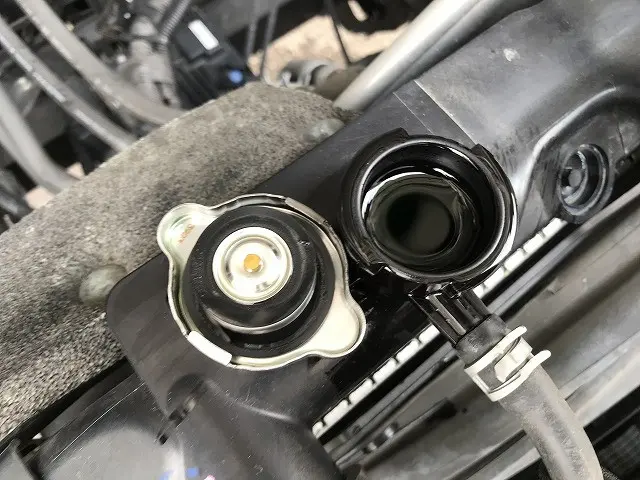 いすゞ フォワード 2RG-FRR90T4(2WD)の写真25