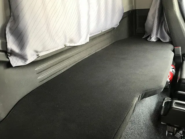 いすゞ フォワード 2RG-FRR90T4(2WD)の写真32