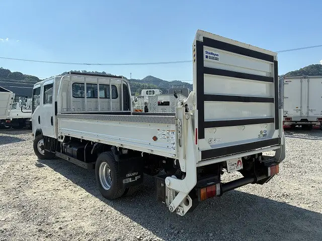 いすゞ エルフ 2RG-NPR88AR(2WD)の写真6