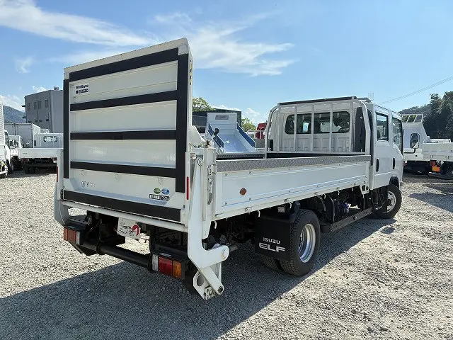 いすゞ エルフ 2RG-NPR88AR(2WD)の写真8