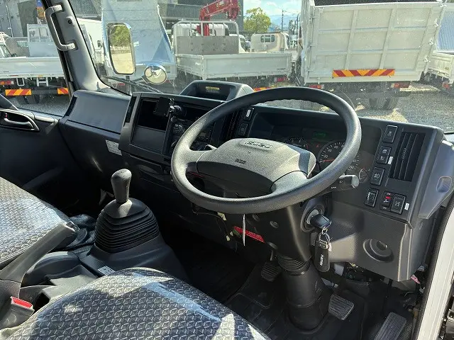 いすゞ エルフ 2RG-NPR88AR(2WD)の写真28
