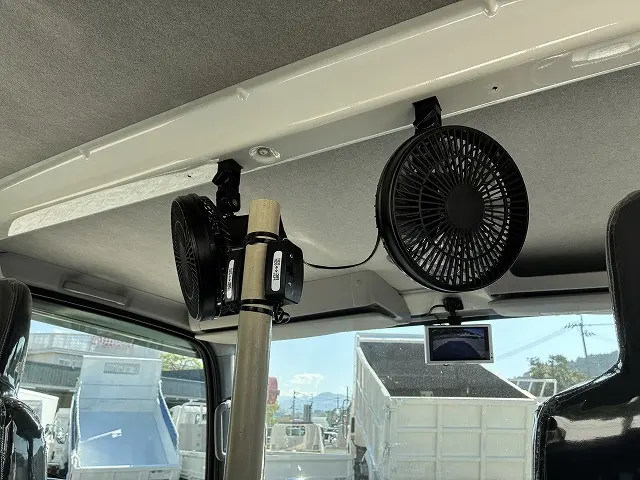いすゞ エルフ 2RG-NPR88AR(2WD)の写真33