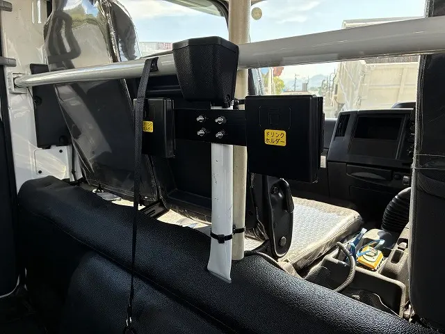 いすゞ エルフ 2RG-NPR88AR(2WD)の写真34