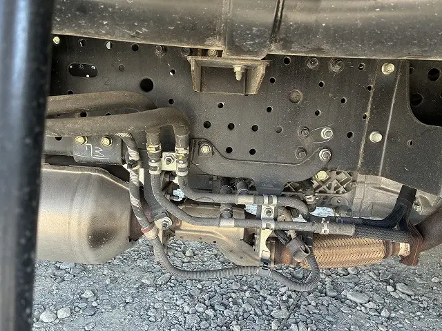 いすゞ エルフ 2RG-NPR88AR(2WD)の写真36