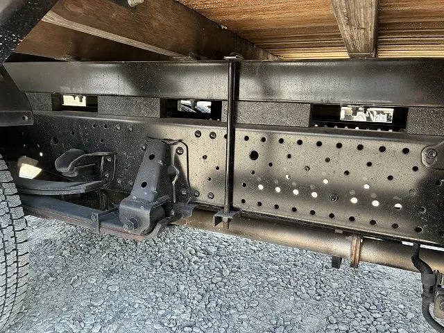 いすゞ エルフ 2RG-NPR88AR(2WD)の写真39