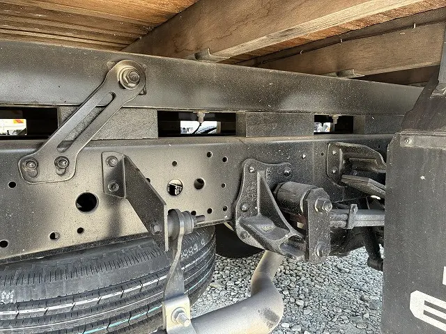 いすゞ エルフ 2RG-NPR88AR(2WD)の写真40
