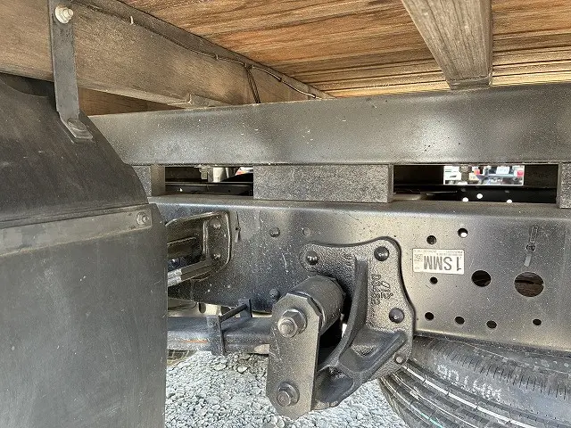 いすゞ エルフ 2RG-NPR88AR(2WD)の写真44