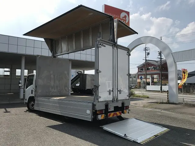 いすゞ エルフ 2RG-NPR88AN(2WD)の写真4