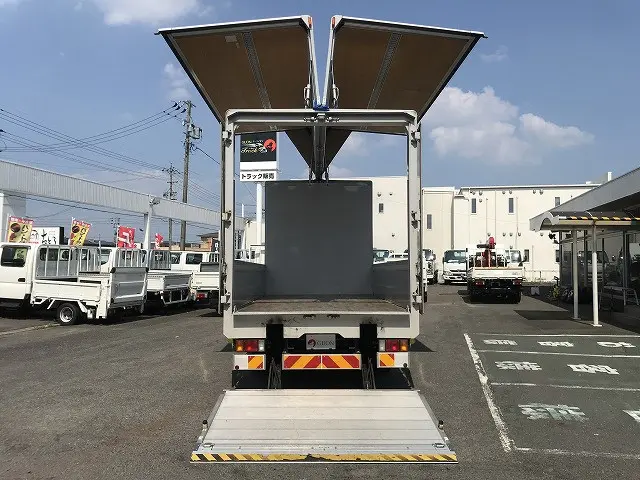 いすゞ エルフ 2RG-NPR88AN(2WD)の写真5