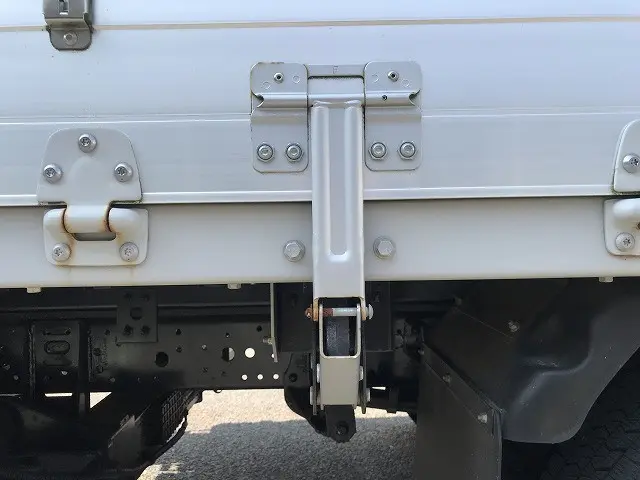 いすゞ エルフ 2RG-NPR88AN(2WD)の写真42